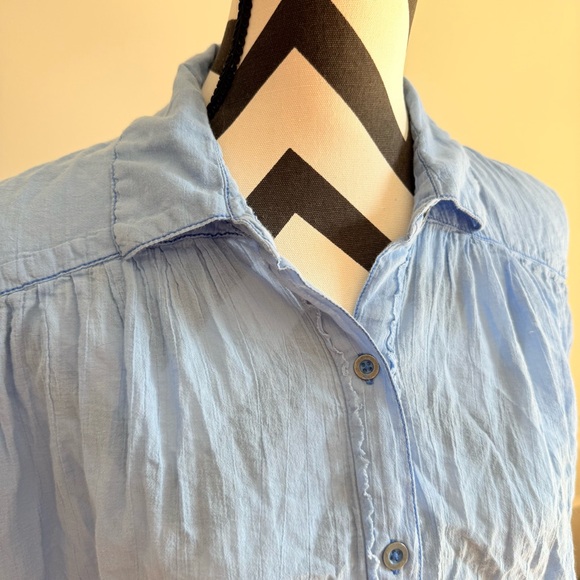 FREE PEOPLE WE THE FREE FLOAT AWAY SHIRT - BLUE VISTA size XS - Picture 4 of 6